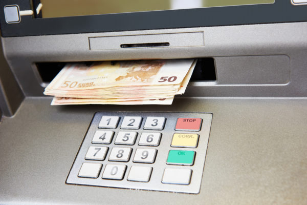 Banks: More than 2,100 ATMs removed in France in 2019