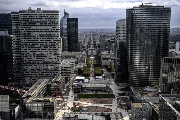 In the sleeping towers of Paris’ vast business district