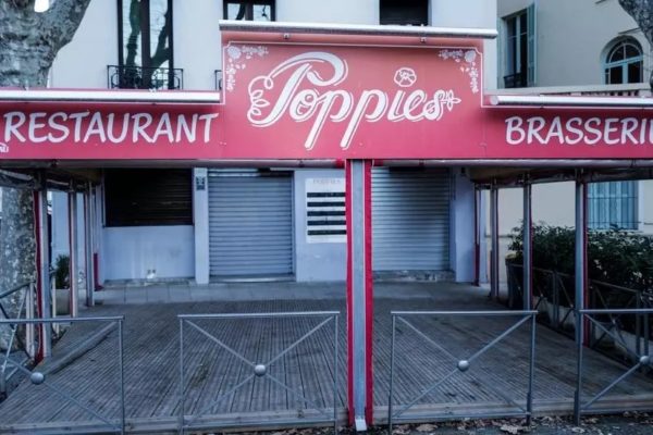 French restaurant owner detained for defying shutdown