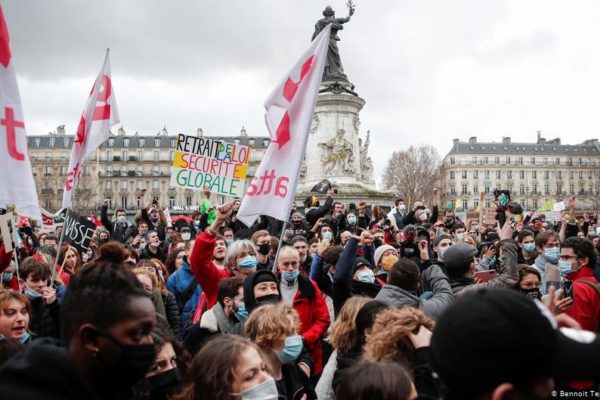 France: Coronavirus and security bill spark further protests